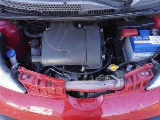 Peugeot 107 1.0 12v picture 10