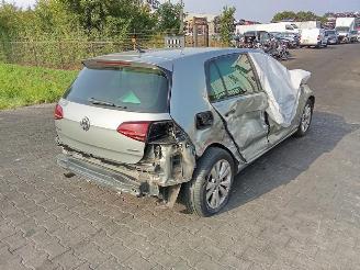 Vrakbiler auto Volkswagen Golf 1.6 TDi 2014/8