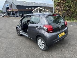 Peugeot 108 1.0 12v picture 2