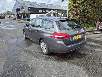 Peugeot 308 1.2 12V e-THP PureTech 110 picture 2