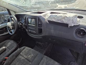 Mercedes Vito 2.2 116 CDI 16V (OM651.950) picture 10