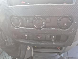 Mercedes Sprinter 516 CDI 16V (OM651.955) picture 9