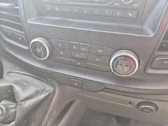 Ford Transit Custom 2.0 TDCi 16V Eco Blue 105 picture 9