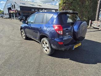 Toyota Rav-4 2.2 D-4D 16V 4x4 picture 2