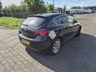 demontáž osobní automobily Opel Astra 1.6 16V (A16XER(Euro 5)) 2010/4