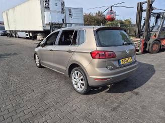 Volkswagen Golf  picture 2