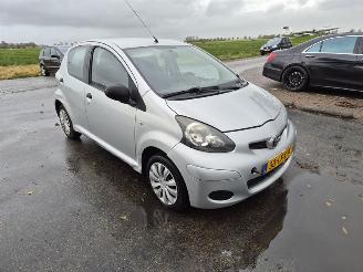 Toyota Aygo 1.0 12V picture 4