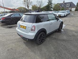 skadebil auto Mini Cooper 1.6 16V 2010/4