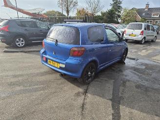 Coche accidentado Toyota Yaris 1.5 2002/12