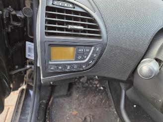 Citroën Grand C4 Picasso 1.6 Vti picture 7