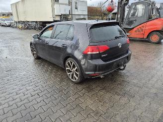 Volkswagen Golf 1.6 TDI picture 2
