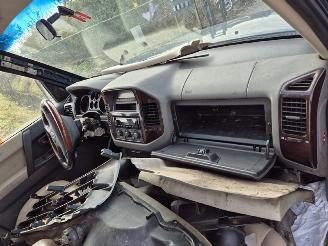 Mitsubishi Pajero 3.5 gdi picture 5