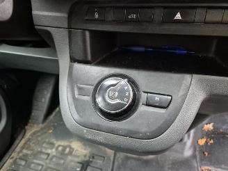 Opel Vivaro 2.0 D picture 14