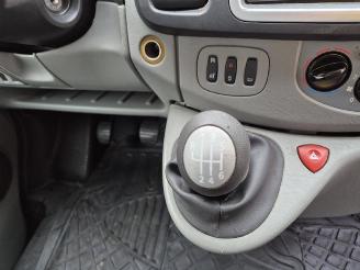 Renault  Trafic 2.0 dCi picture 10