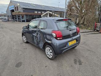 Peugeot 108 1.0 12v picture 2