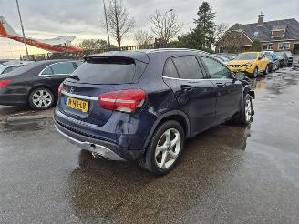 krockskadad bil auto Mercedes GLA 180 2017/8