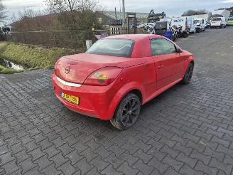 Sloopauto Opel Tigra twin Top 1.4 2004/6