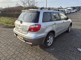 Salvage car Mitsubishi Outlander 2.0 16v 2007/1