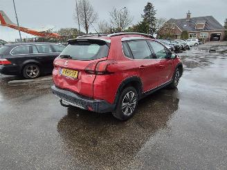 krockskadad bil auto Peugeot 2008 1.2 16v 2016/8