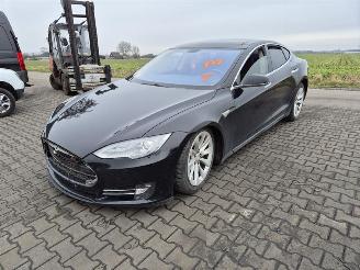 Tesla Model S 85 picture 3