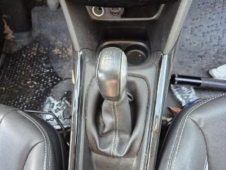 Peugeot 2008 1.2 picture 7