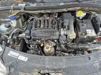 Peugeot 208 1.2 12v picture 10