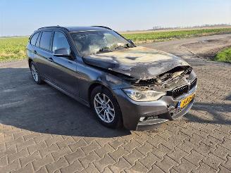 BMW 3-serie 320d Touring picture 4