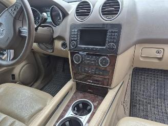 Mercedes ML 350 4 Matic picture 6