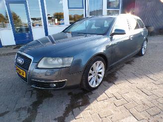 krockskadad bil auto Audi  3.2 FSI V6 quattro 2005/6