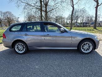 BMW 3-serie 105 kW (143 PK)  1995 cc. picture 2