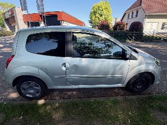 Renault Twingo 50 kW (68 PK) en een cilinderinhoud van 998 cc. picture 6
