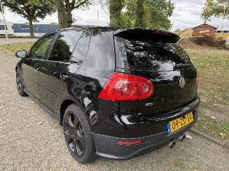 Volkswagen Golf GTI picture 3