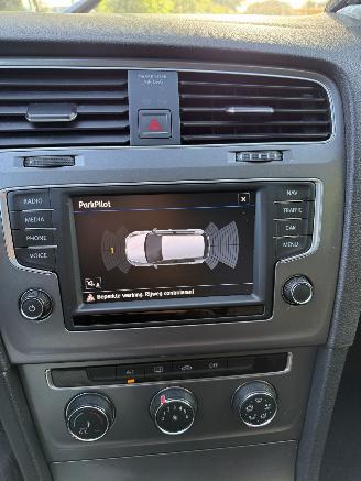 Volkswagen Golf 1.0 tsi picture 23