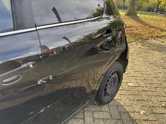 Peugeot 108  picture 12