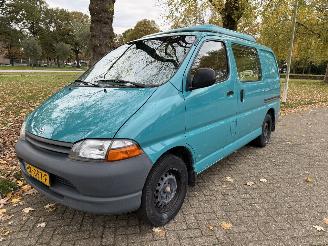 damaged passenger cars Toyota Hi-Ace  1998/1
