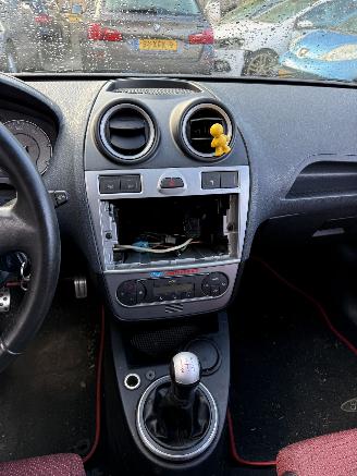 Ford Fiesta  picture 15