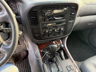 Toyota Landcruiser-100  picture 16