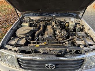 Toyota Landcruiser-100  picture 18