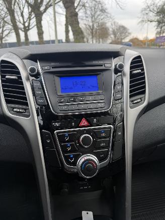 Hyundai I-30  picture 21