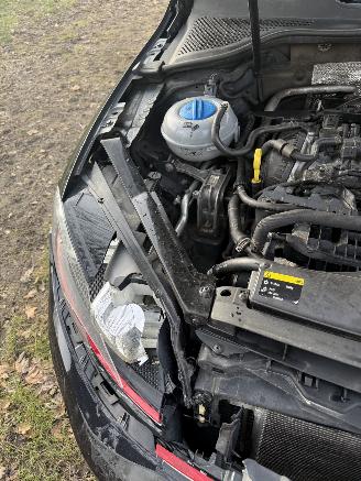 Volkswagen Golf  picture 14