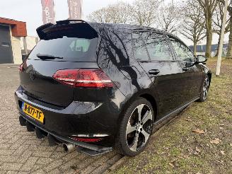 Volkswagen Golf  picture 5