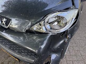 Peugeot 107  picture 11