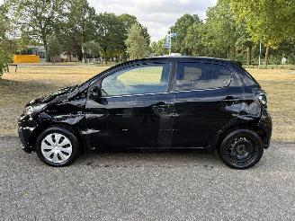 Peugeot 108  picture 2