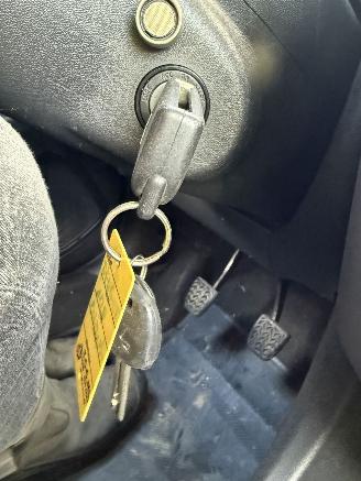 Peugeot 108  picture 25