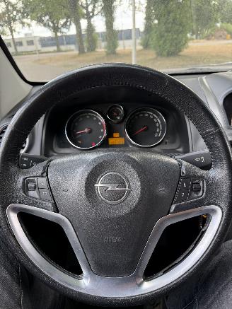 Opel Antara  picture 24