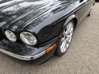 Jaguar XJ  picture 10