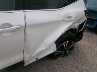 Nissan Qashqai 1.3 Design Automatic picture 20