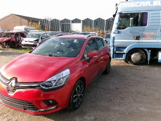Coche accidentado Renault Clio 1.5 Dci Grandtour Cool & Sound 2019/5