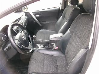 Toyota Auris Touring Sports 2.0 D4D  Touring Sports picture 32