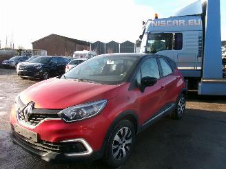 Vaurioauto  passenger cars Renault Captur 0.9 Zen 2018/4